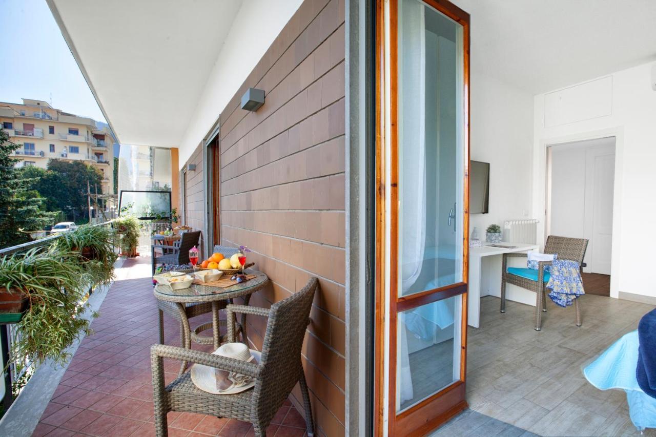 Estate4Home - Casa Rosangela Сорренто Экстерьер фото